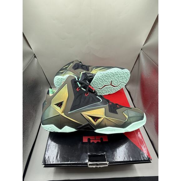 Authentic 2013 Lebron XI 11 Kings Pride Basketball OG Box 11.5M Mint Worn Once
